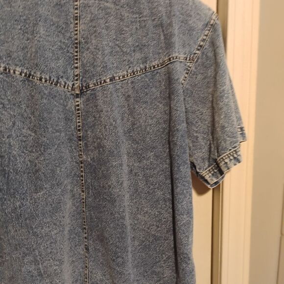 Pretty Blue Vintage Blue and Red Button Down Shirt with Floral Embroidery - Picture 12 of 14